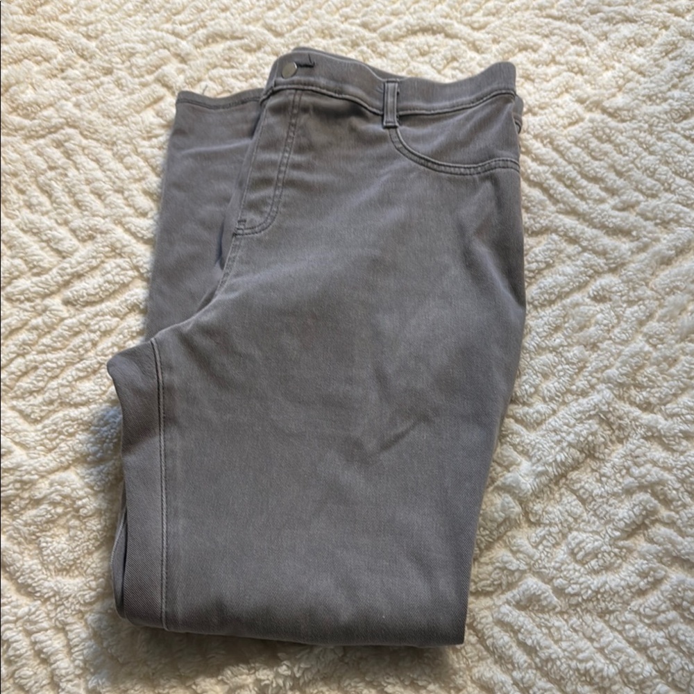 Stylish Gray Jeggings